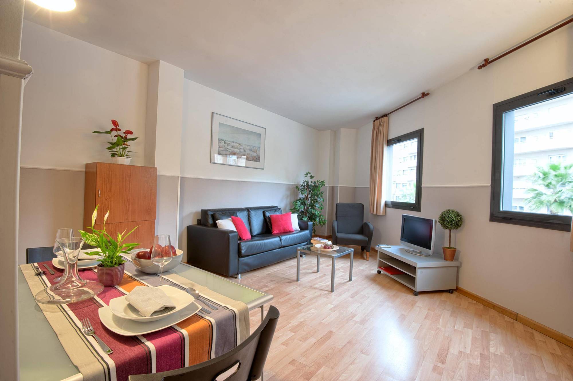 Sata Park Guell Area Apartment